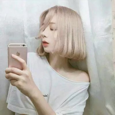 帅哥西装 海报