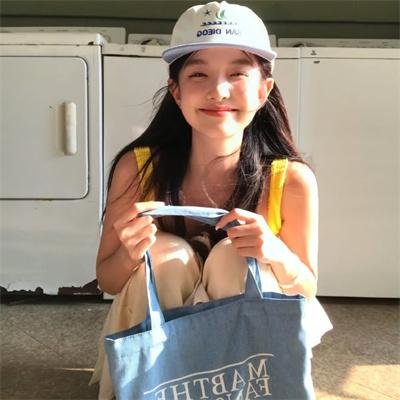 女皇之刃~美丽女斗士们 海报